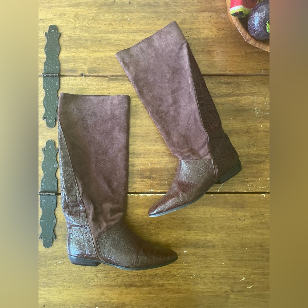 vintage 1980s brown Suede leather alligator embossed knee high riding boots  8